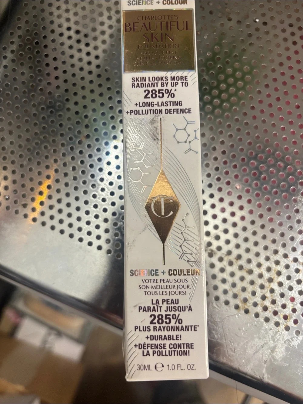 Charlotte tilbury foundation in the color (warm chaud)